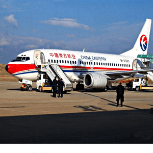 玉树巴塘机场货运航空快运业稳步发展的原因是什么？